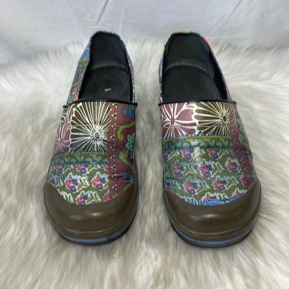 Dansko Volley Patchwork Print  Coated Floral Clogs Sz 39/8.5-9 - Picture 2 of 8